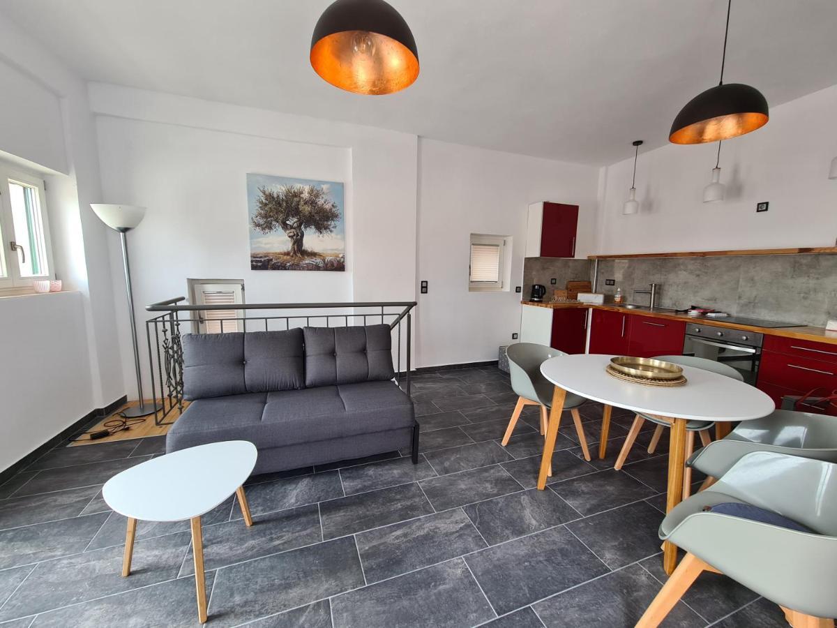Gythio Townhouse Lägenhet Exteriör bild